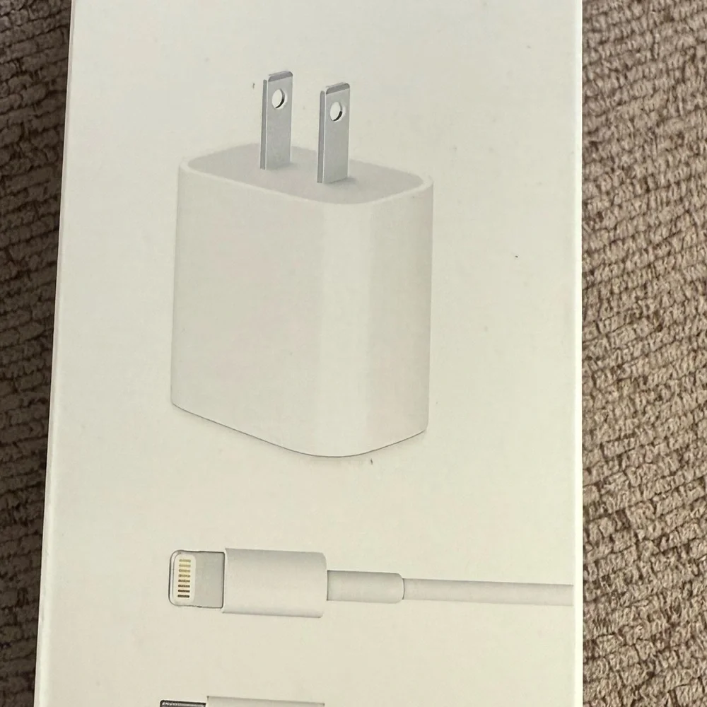 USB C 20W Power Adapter Lightning Cable Set New
